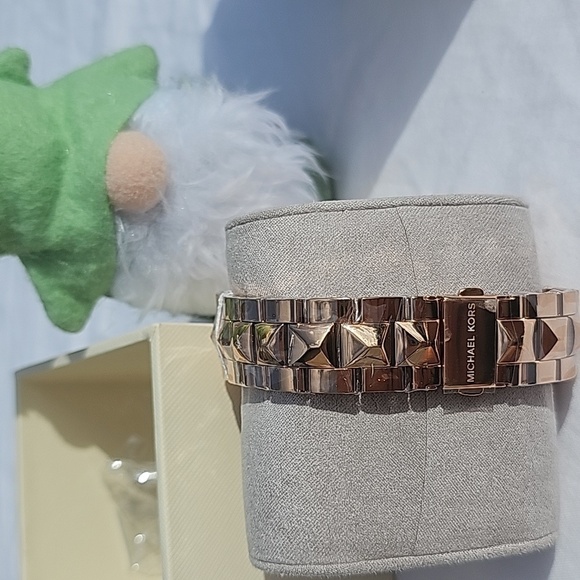 MICHAEL KORS ROSE GOLD RUNWAY MERCER RHINESTONE BEZEL 44mm QUARTZ WATCH - Picture 3 of 4